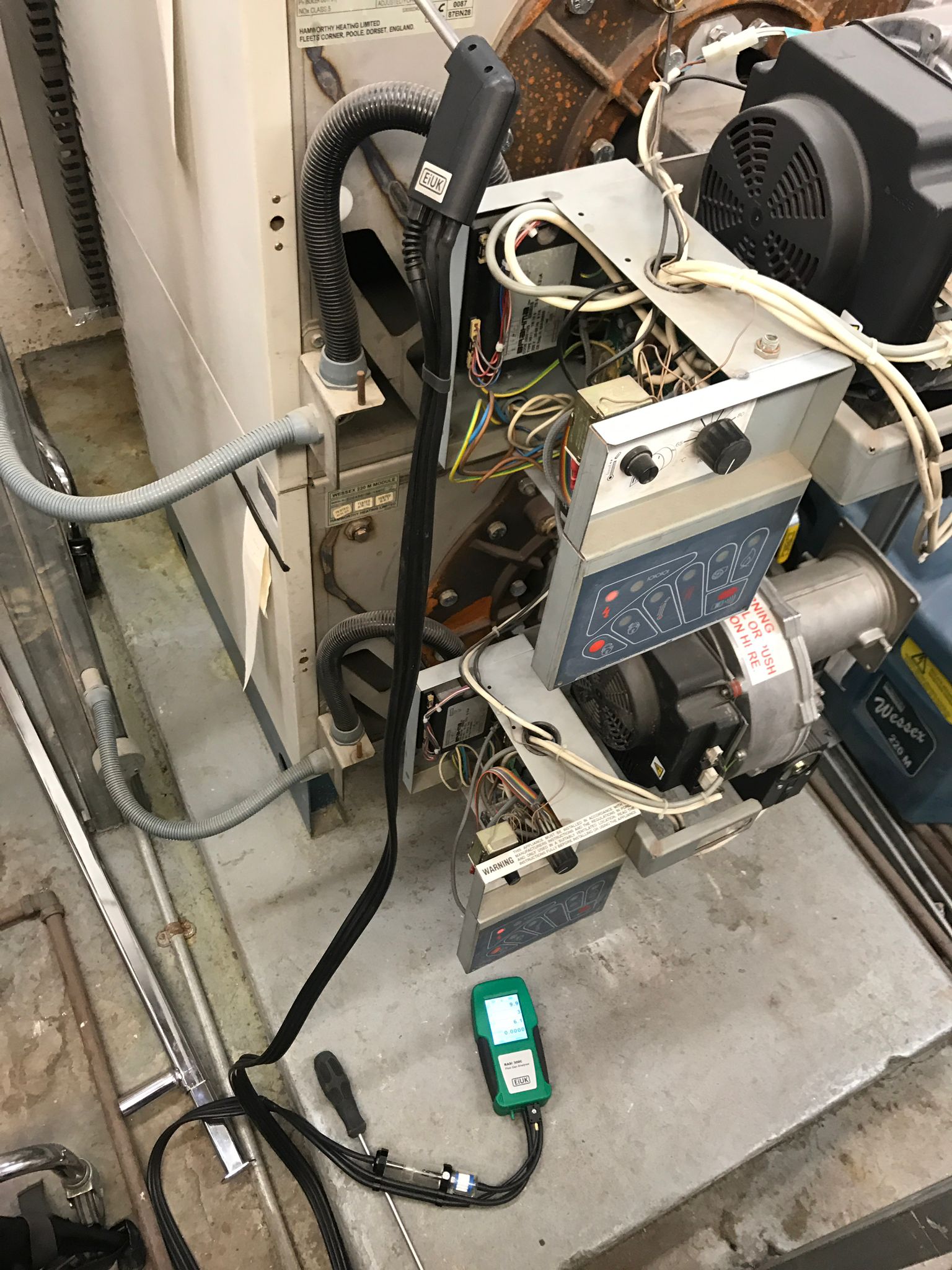 gas safe registered engineer near me Chertsey, KT16